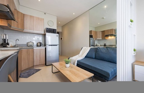 Cebu Apartment | Furnished Studio | City View, WiFi, Netflix and Pool