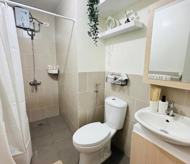 Binan City Apartment | Getaway Haven at Southwoods, Biñan with Fast Internet