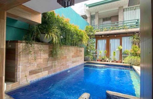 Marikina Villa | Have a splashing good time!