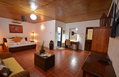 Puerto Princesa City Centre House | Hibiscus Garden Resort