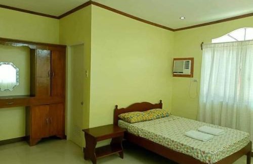 Daanbantayan House | Hidden Valley Guest House