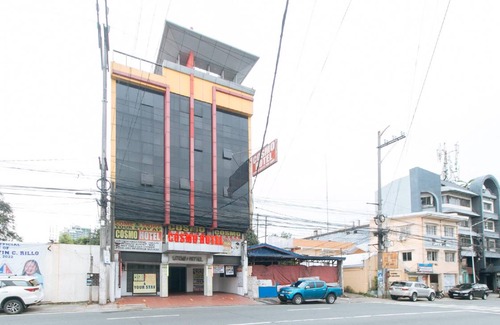 Kamuning Hotel | Hotel ∙ 3 guests