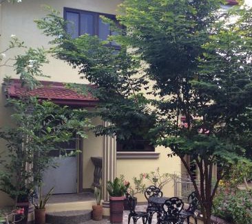 Alaminos House | Hundred Islands Guest House and Garden Resort