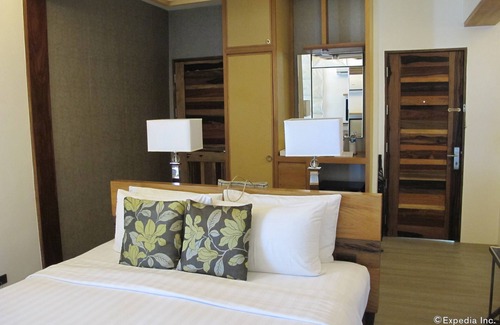 Abra de Ilog Resort | Infinity Resort