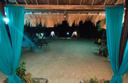 Carles Hostel | Isla Gigantes Jesa Beach Resort