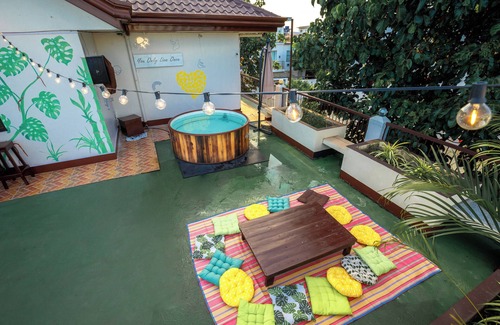 Taguig House | Jacuzzi Penthouse