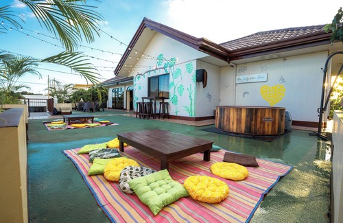 Taguig House | Jacuzzi Penthouse