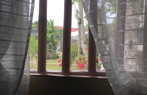 Dauis Cabin | Kubo A, Loft (M&K’s Guest House)