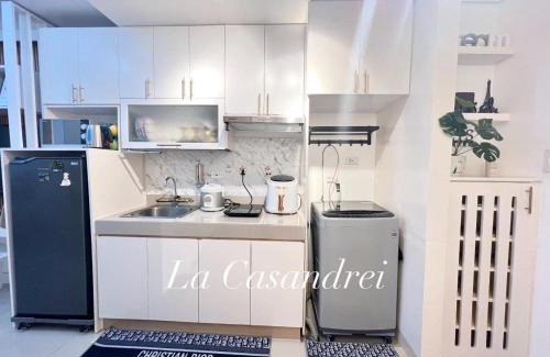 Dasmarinas Hostel | La Casandrei