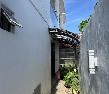 Guiuan Hotel | La Maria Traveller's Inn