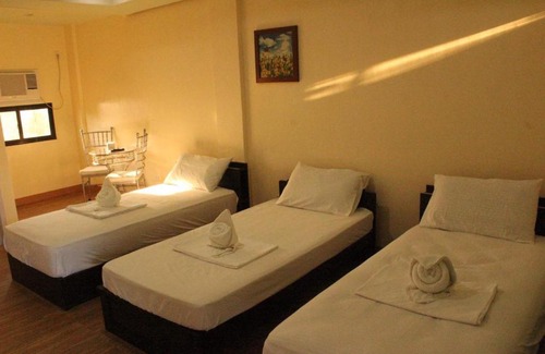 Bolinao Hotel | Los Ecijanos Inn