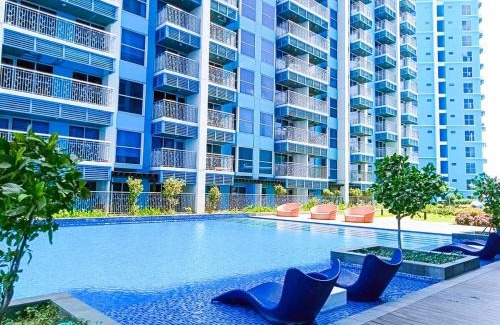 Tambo Apartment | Luxury 3BR near Solaire, Airport II Infinity Pool