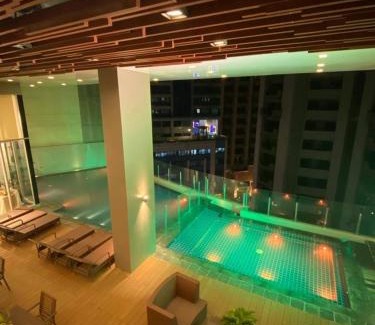 Salcedo Village Apartment | Luxury Cozy Stylish Loft in Makati