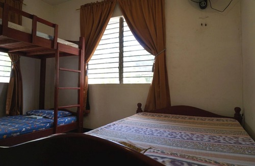 Oslob House | Luzmin BH - White House