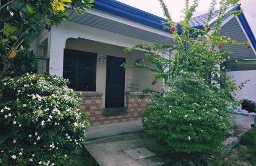 General Luna House | Malinao Blue - Big house for family & groups