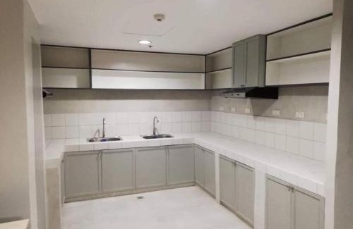 Ermita Apartment | Manila Real Residences 8C