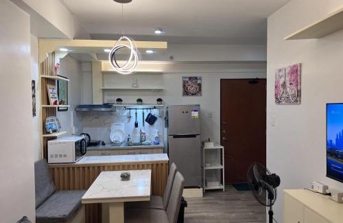 Bantud Hacienda Apartment | Mavita's City HideAway ONE BEDROOM CONDO