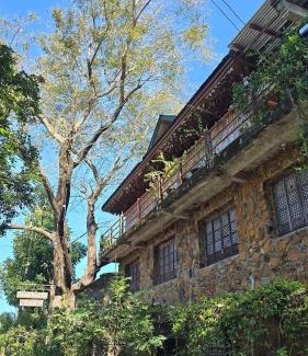 Dingras Hostel | Medardus stonehouse