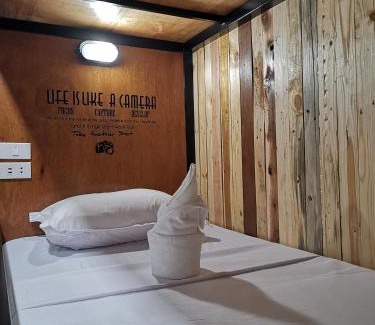 Coron Town Proper Hostel | Michel'inn Coron