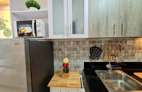 Pasay Condo | Modernistic flat along Roxas Blvd |Fast net|Netflx