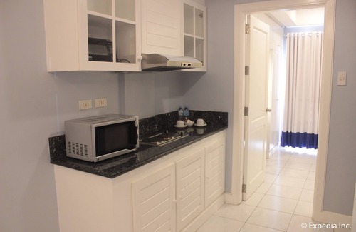 Olongapo Resort | Moonbay Marina The Villas