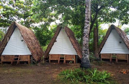 Daanbantayan House | Motel ∙ 8 guests