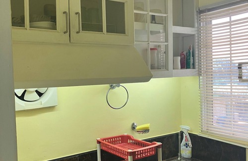 Zamboanguita Apartment | Nicely appointed studio in charming Zamboanguita with AC, WiFi