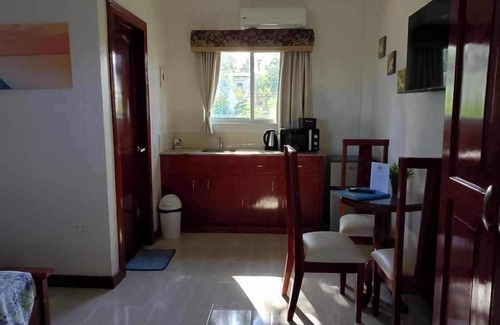 Toledo City Hotel | Ocean Breeze Resort