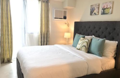 Guadalupe Apartment | One Bedroom Apartment at Sundance Residences with Hi-Speed WiFi