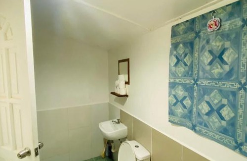 Basdiot Hostel | Palm Hostel