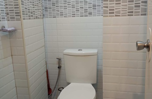 Marikina House | Parayno's Transient Room in Marikina with free NETFLIX/Centrally Located Place