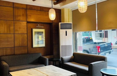 Ermita Night District Hotel | Pearl Lane Hotel