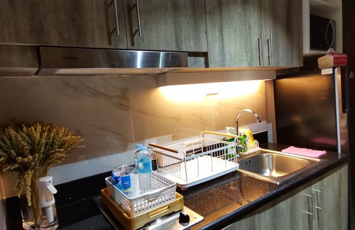Highway Hills Condo | Pefect place for staycation