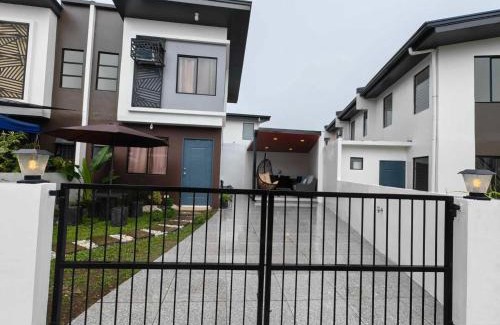 Calaca Apartment | Phirst Batulao Staycation