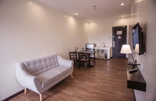 Ormoc Hotel | Piña Suites
