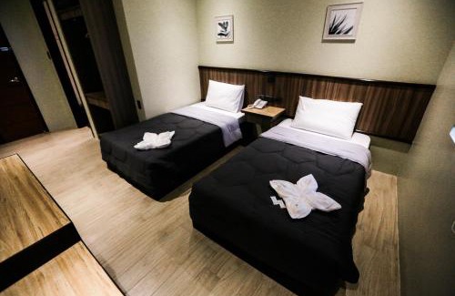 Pilar Hotel | PILAR MARINA INN