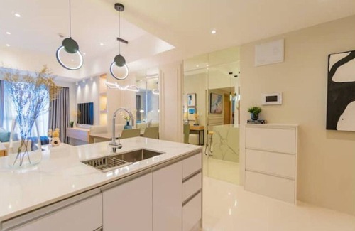 Taguig Apartment | Pont Pied-à-Terre Uptown BGC Live Love Luxe