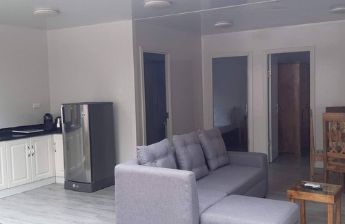 Looc House | Private 2 bedroom house with garden, free wifi