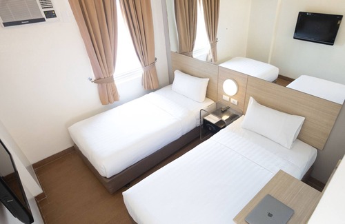 Malabanias Hotel | Red Planet Clark Angeles City