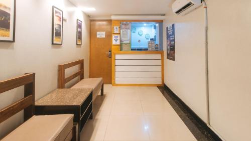 Muntinlupa Hotel | RedDoorz at Ranchotel Bayanan Alabang