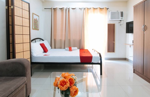 Moonwalk House | RedDoorz @ Kassel Residences Paranaque