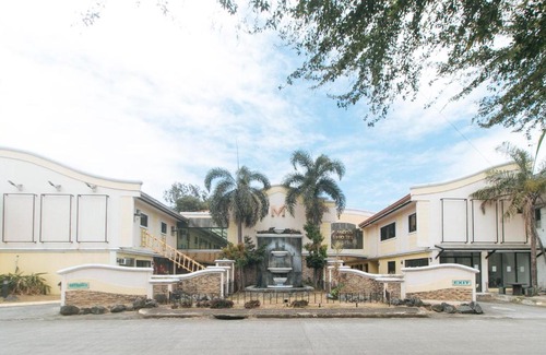 General Trias Hotel | RedDoorz @ Moss Hotel Dasmarinas