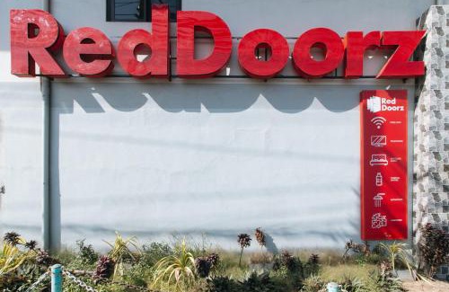 Calamba Hotel | RedDoorz near SM Calamba