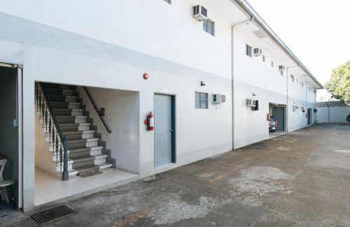 Calamba Hotel | RedDoorz near SM Calamba