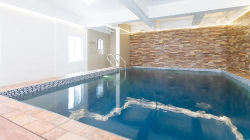 Tambo Hotel | RedDoorz Plus near Tambo Paranaque