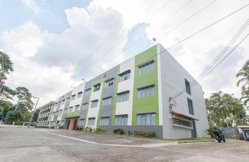 Lipa Hotel | RedDoorz @ Sunfields Lipa Batangas