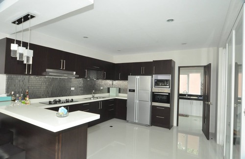 Taguig House | Relaxing Vacation Home Near BGC Taguig