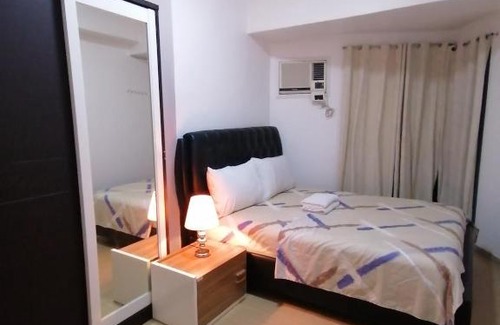 Ermita Apartment | Roxas Blvd Stunning Studio Condo Near US Embassy