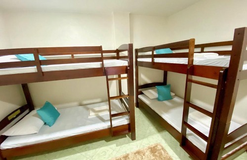 Tacloban Bed & Breakfast | RQS Hostel