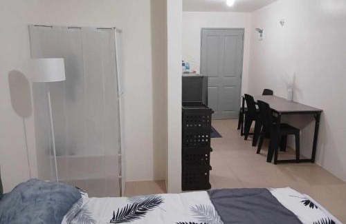 Commonwealth Apartment | RR's Long Stays Commonwealth Quezon City